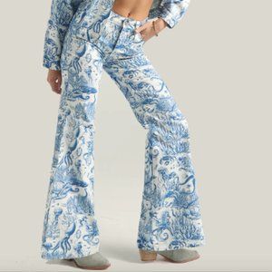 WOMEN'S NAUTICAL PRINT WANDERER FLARE JEAN IN SAILING SEVEN SEAS 25x32